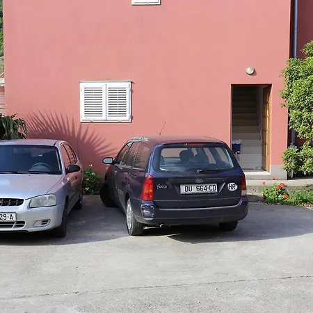 10136b Trpanj